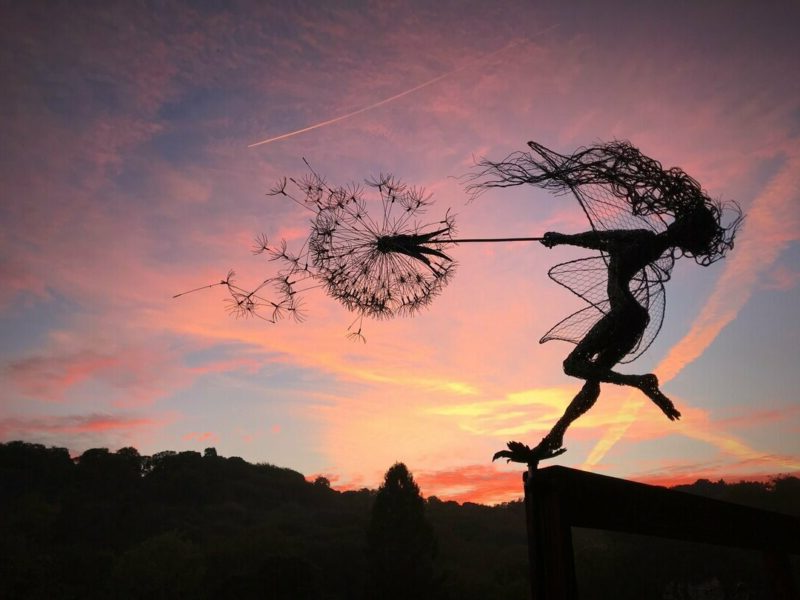 Metal Fairy Garden Stakes with Dandelion Flowers for Outdoor Yard Decoration | Whimsical Lawn Ornaments for Spring Summer Gardens & Flower | Thomler