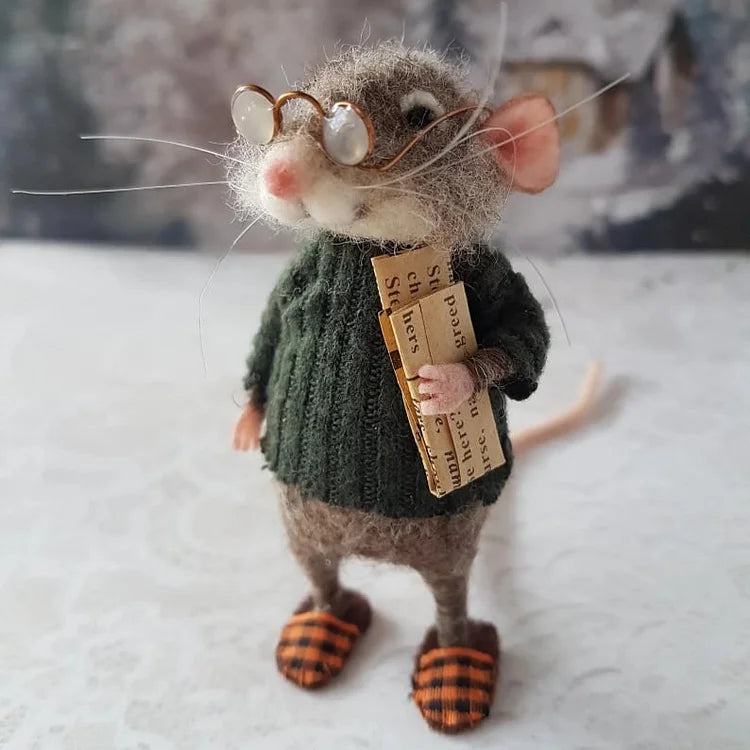 Felted Wool Mouse Figurine – Handmade Artisan Ornament for Christmas Tree, Holiday Mantel Display & Year-Round Shelf Decor | Thomler
