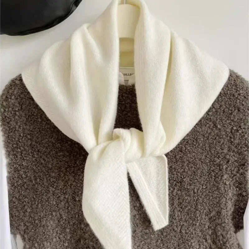 Soft Triangle Wrap Shawl for Cold Weather – Lightweight Cotton Blend Neckwear for Fall & Winter Layering | Thomler