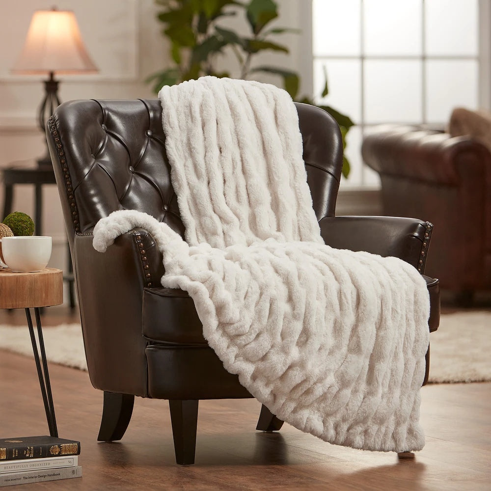 Double-Sided Plush Throw Blanket – Velvet Fleece & Rabbit Faux Fur for Sofas, Beds & Travel | Thomler