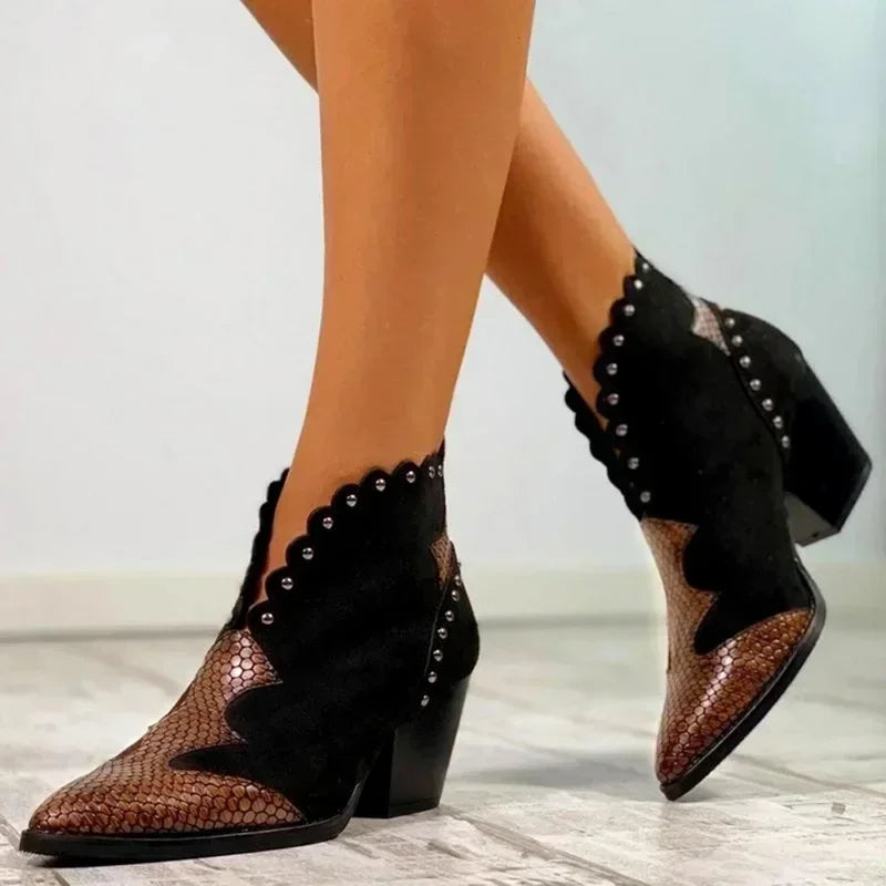 Western-Inspired Ankle Boots with Lace-Up Front & Pointed Toe for Women – Cushioned Insole, Non-Slip Sole, Casual & Dressy Wear | Thomler